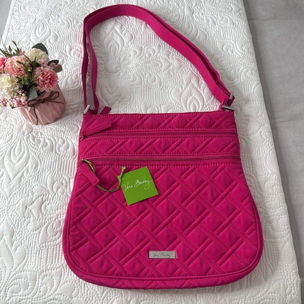 Vera Bradley Triple Zip Hipster Quilted Crossbody in Color Fuchsia. NWT